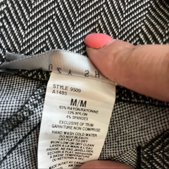 👖Suzy Shier Wide Leg Slip on Herringbone Dress Pants👖 - Picture 6 of 6